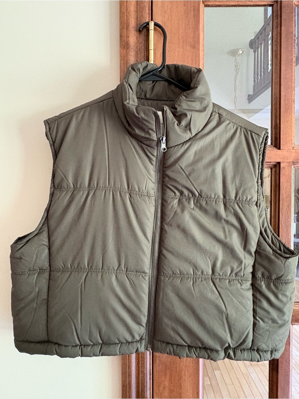 Dry Goods Cropped Puffer Vest size Large